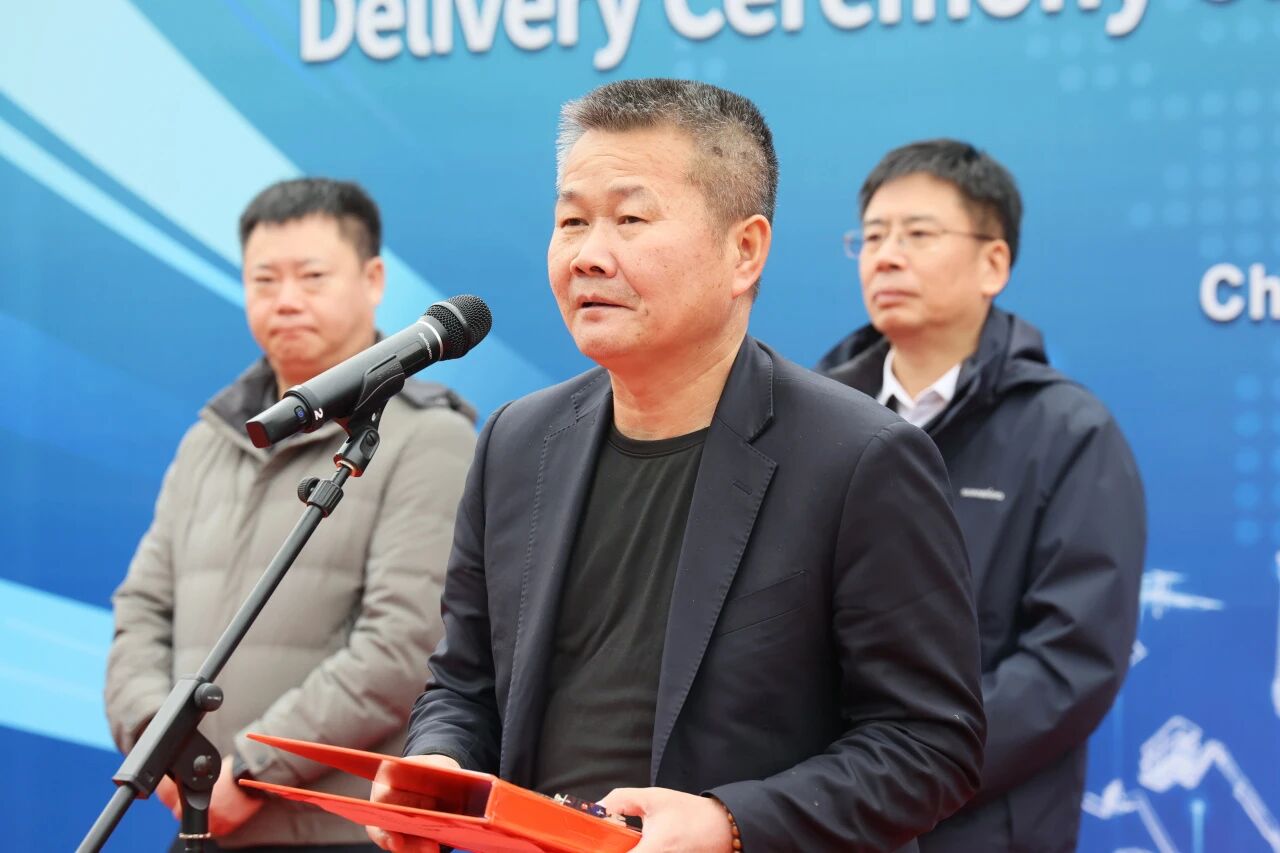 bti体育智能SWE700FE电动挖掘机成功交付，助力打造绿色智慧矿山