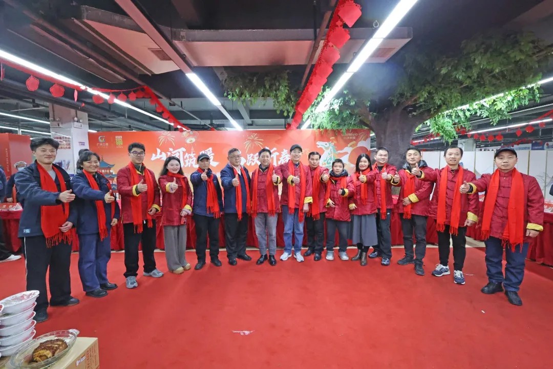 笔墨迎春，祝福暖心！在bti体育智能“囤”年味、送温暖、迎新春